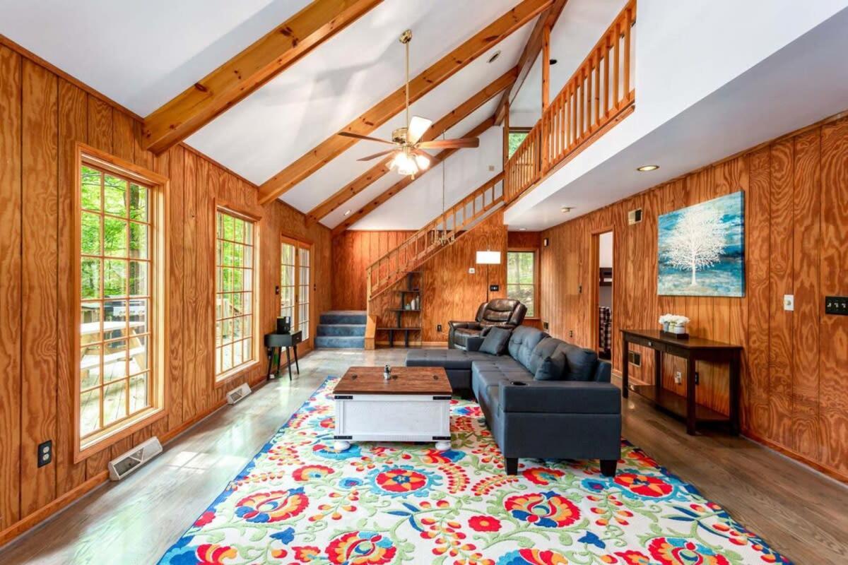 Huge Cabin W Hot Tub, Deck, Grill, Fire Pit, Wifi Berkeley Springs Exterior foto